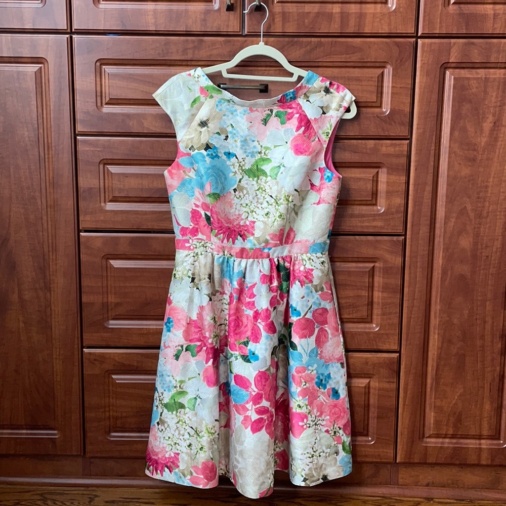 SALE!! Cynthia Steffe size 8 Floral Dress